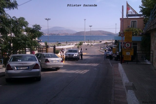 Albánií křížem krážem